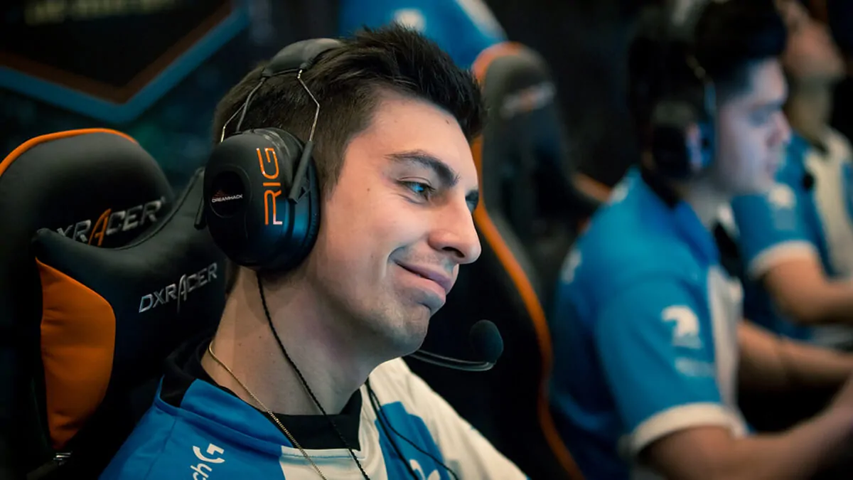 shroud_announces_his_comeback_to_competitive_csgo_with_a_ragtag_team Shroud (Michael Grzesiek)