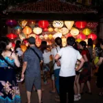 Khám phá lễ hội đèn lồng Hội An đầy màu sắc