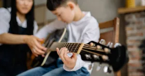 Tự học guitar đơn giản cho người mới