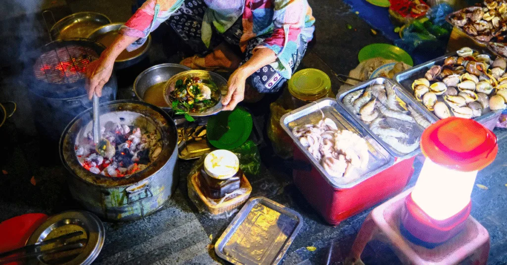 Top món ăn đường phố Việt Nam bạn nên thử