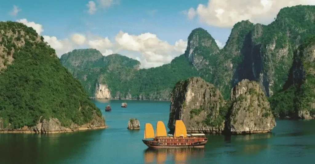 Vịnh Hạ Long – Kỳ quan thiên nhiên thế giới