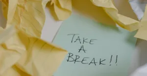 Bí quyết lấy lại năng lượng tích cực sau giờ làm