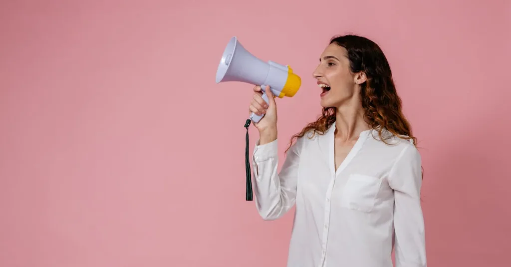 Nói trước máy quay: Từ ngượng ngùng đến tự tin