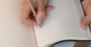 Giữ lửa cảm hứng viết lách trong đời thường